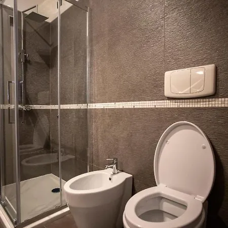 Silvia Elegant House - Design Moderno, Accoglienza Esclusiva Bed & Breakfast