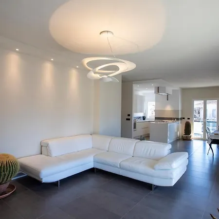 Silvia Elegant House - Design Moderno, Accoglienza Esclusiva