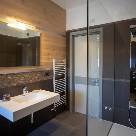 Bed & Breakfast Silvia Elegant House - Design Moderno, Accoglienza Esclusiva