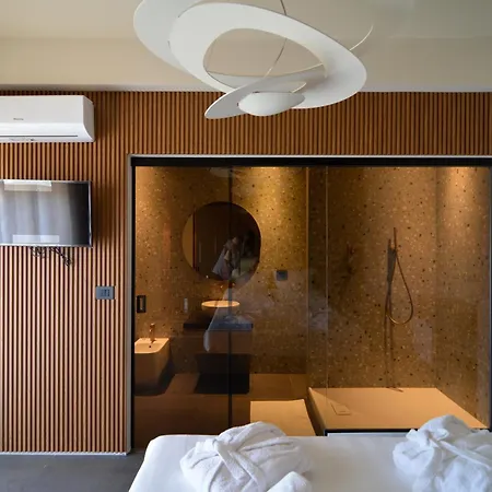 Nocleg ze śniadaniem Esse Elegant House B&b-boutique Wellness Vicino Al Gran Sasso D Italia