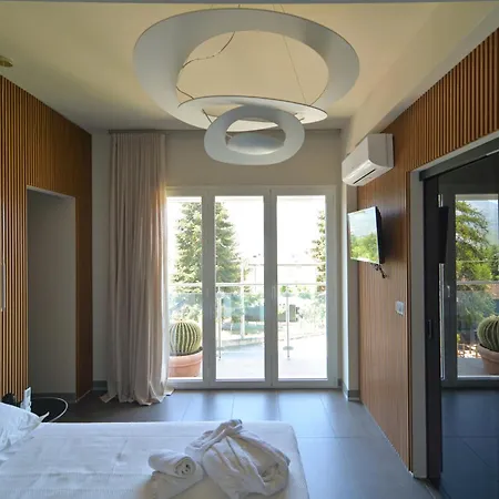 Esse Elegant House B&b-boutique Wellness Vicino Al Gran Sasso D Italia Nocleg ze śniadaniem 3*