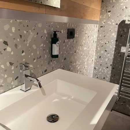 Esse Elegant House B&b-boutique Wellness Vicino Al Gran Sasso D Italia