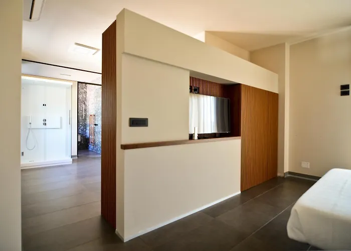 Esse Elegant House B&b-boutique Wellness Vicino Al Gran Sasso D Italia Couette-café LʼAquila