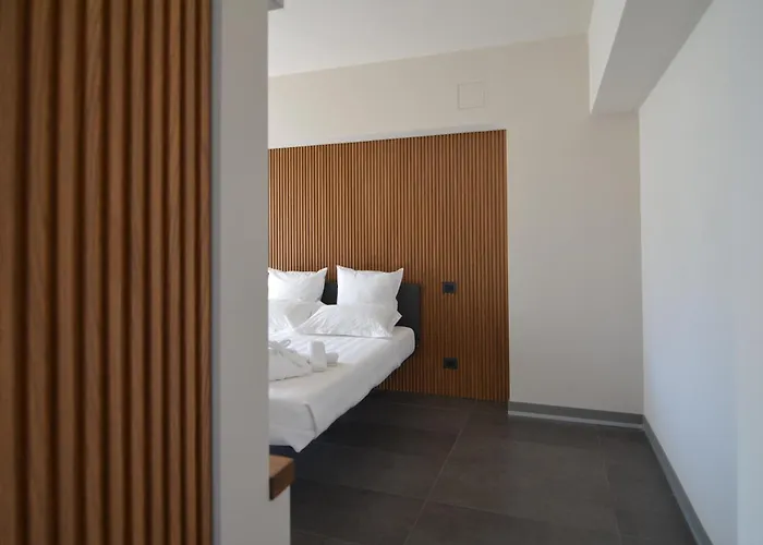 Esse Elegant House B&b-boutique Wellness Vicino Al Gran Sasso D Italia Couette-café 3*