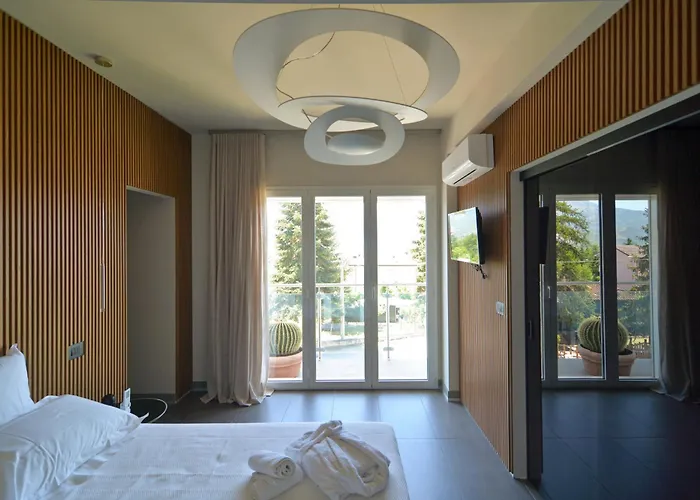 Esse Elegant House B&b-boutique Wellness Vicino Al Gran Sasso D Italia Couette-café 3*